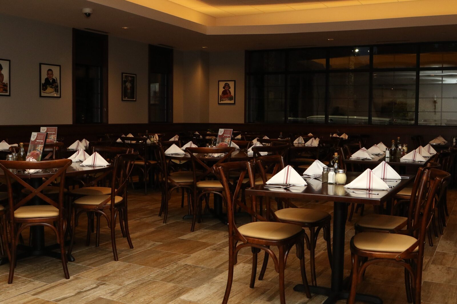 T&J Restaurant & Pizzeria on Pearl Street, Port Chester